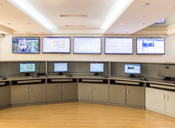 图4 伟德betvlctor体育的中央控制室